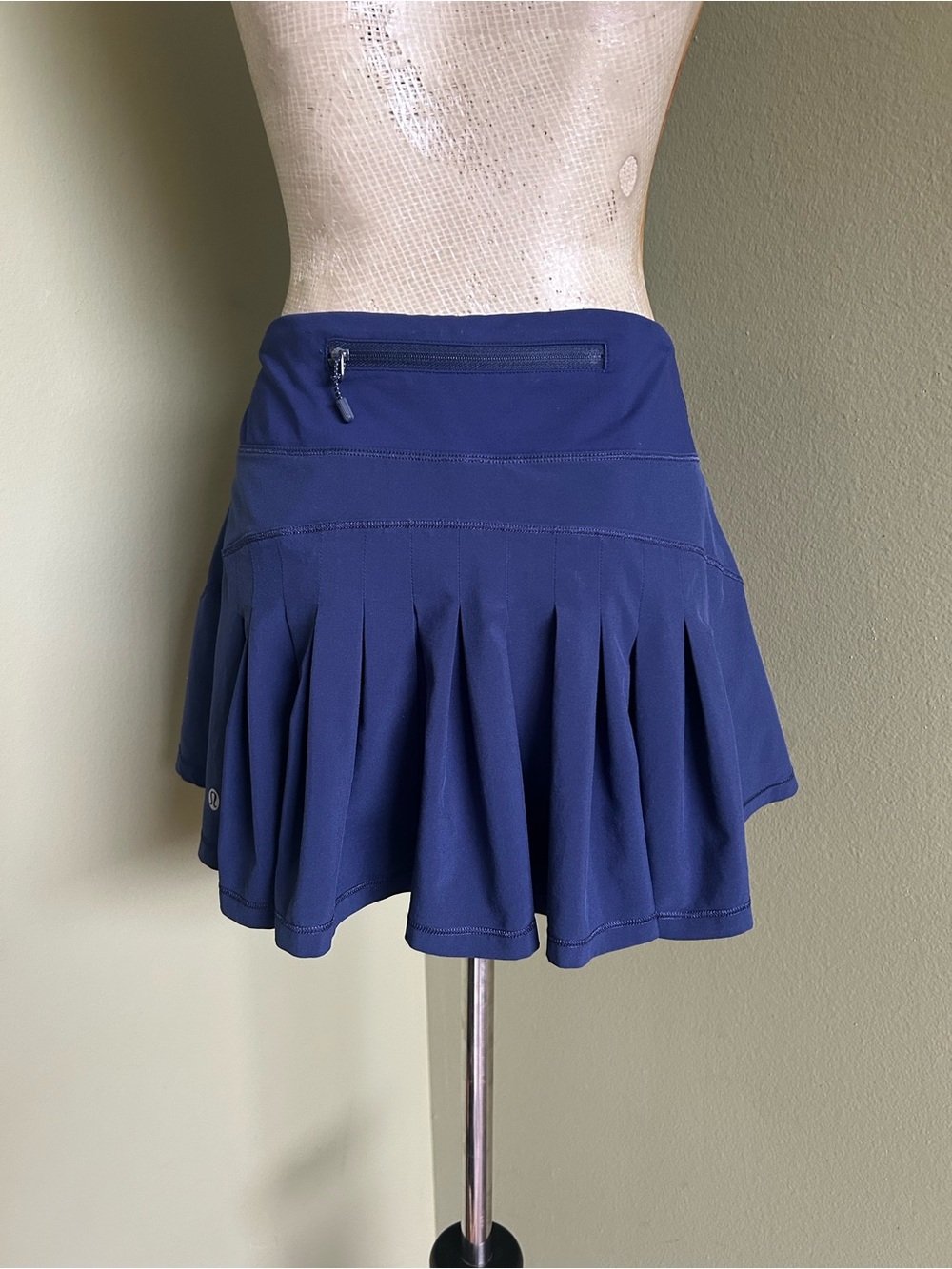 lululemon athletica Navy Pleated Skort with Zip Pocket Sz